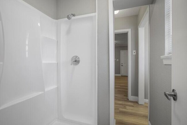 Building Photo - 62 Pershing Dr