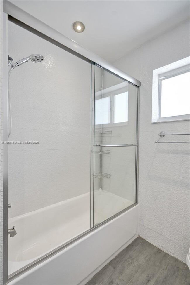Building Photo - 9240 SW 54th St