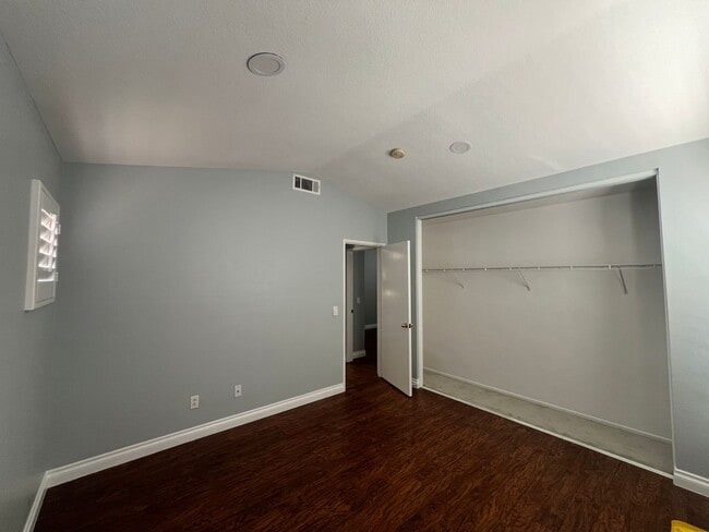 Building Photo - Beautiful 5bed 3bath Colton Home!