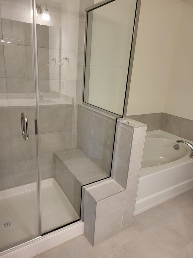 Building Photo - 436 Church St