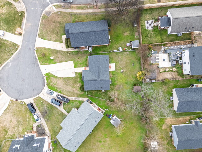 Building Photo - 912 Lyme Brook Ln