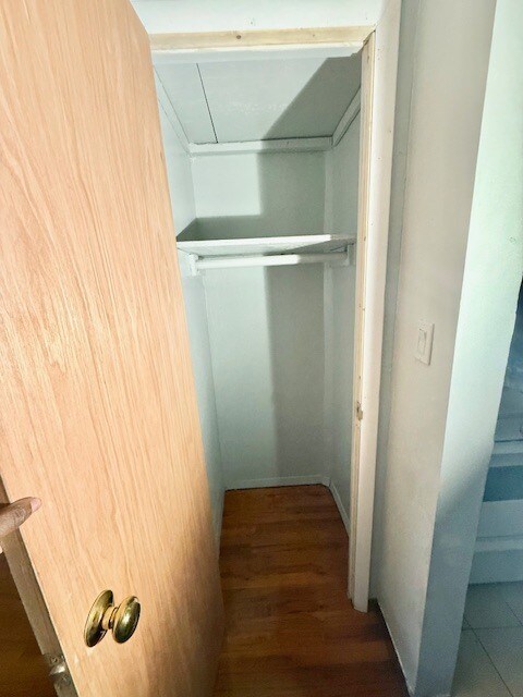 Building Photo - 499 Bristol St