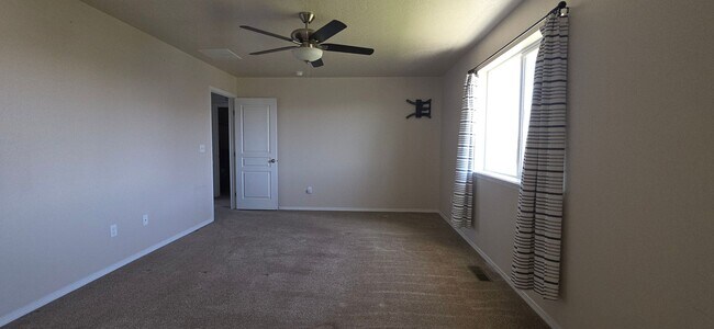 Building Photo - Stunningly Upgraded 4-Bedroom Home in Prime Kuna Location
