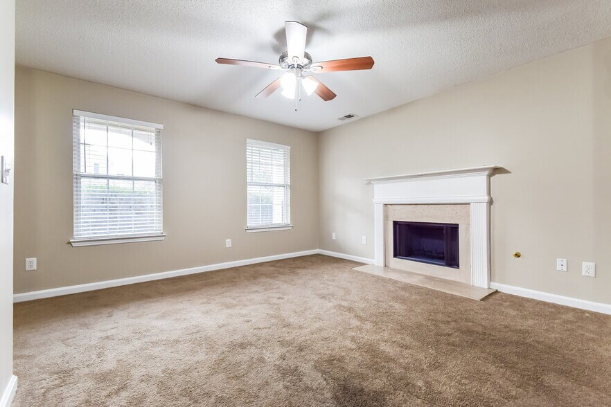 Building Photo - 4405 Grove Dr NW