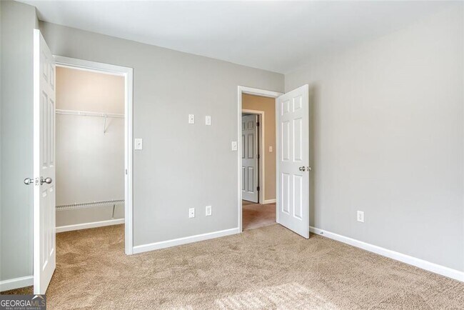 Building Photo - 325 Brynfield Pkwy