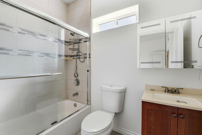 Building Photo - 6016 Fair Ave