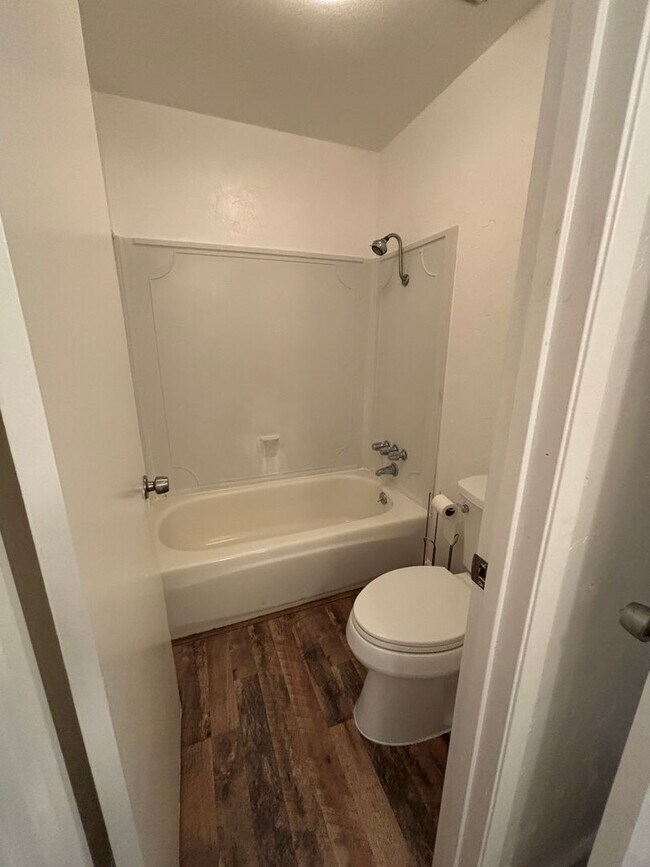 Building Photo - 311 Algiers Ct