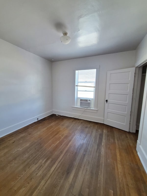 Building Photo - 325 S 400 E