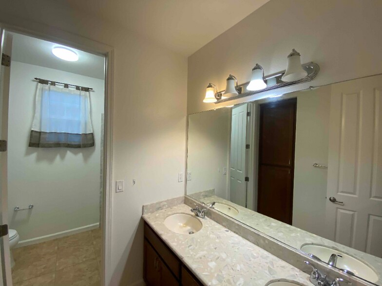 Building Photo - 4625 Malayan St