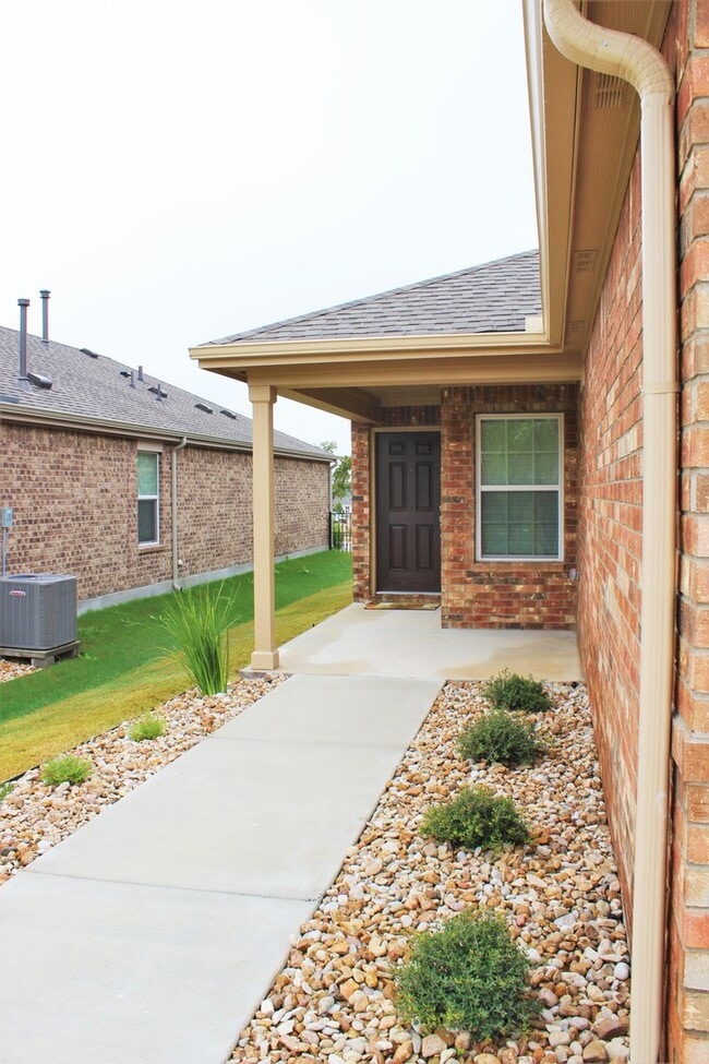 Building Photo - 213 Paint Creek Ln