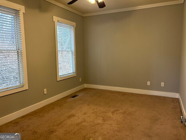 Building Photo - 130 Betsy Ln