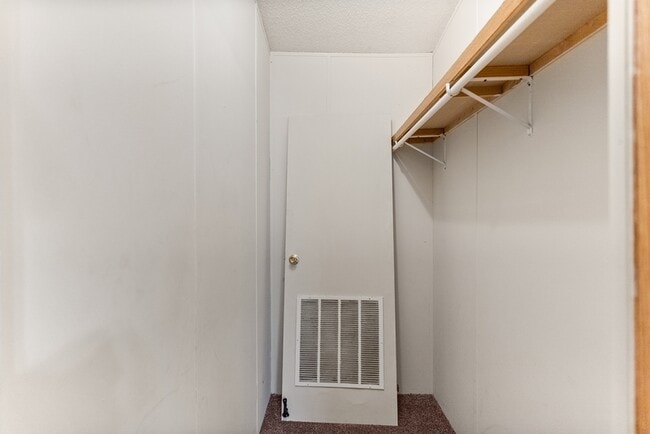 Building Photo - 158 Stone Henge Ln