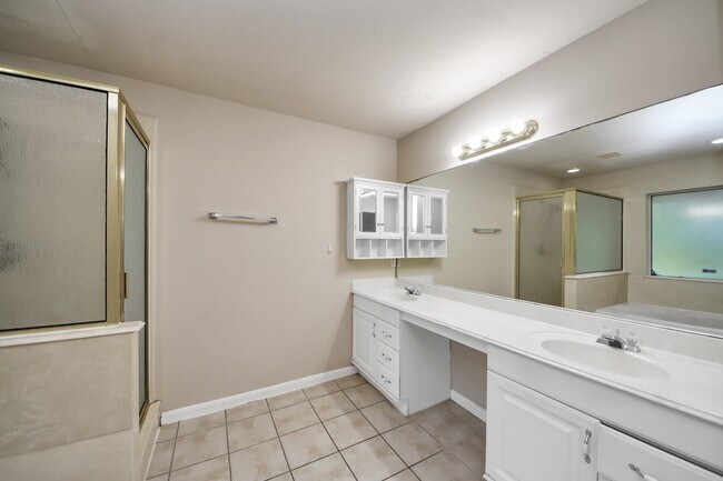 Building Photo - 3211 Carmel Valley Dr