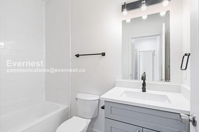 Building Photo - 1500 N 35th St