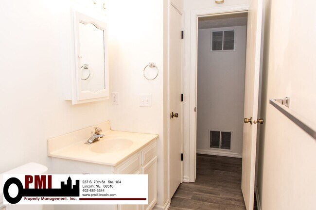 Building Photo - 2929 N 49th St