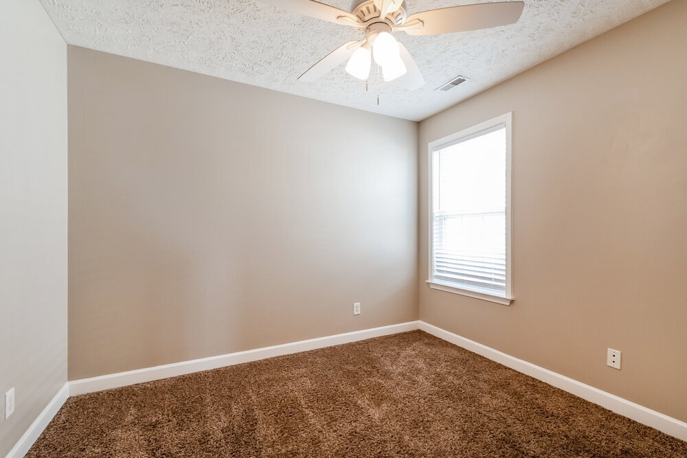 Building Photo - 1625 Beaconcrest Cir