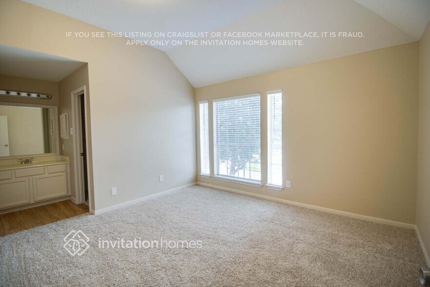 Building Photo - 16031 Copper Canyon Dr