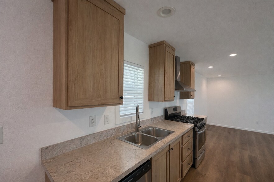 Building Photo - 2627 S Lamb Blvd