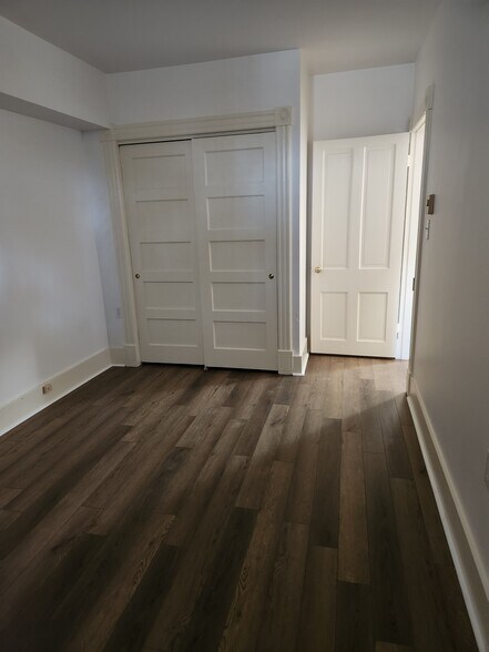 Building Photo - 125 Peyton St