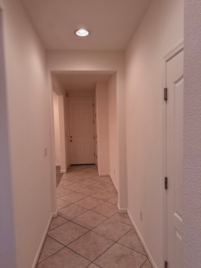 Building Photo - 252 W Terraza Way