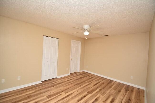 Building Photo - 44 Pine Hurst Ln