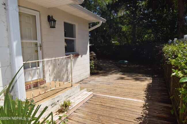 Building Photo - 6418 Terry Parker Dr N