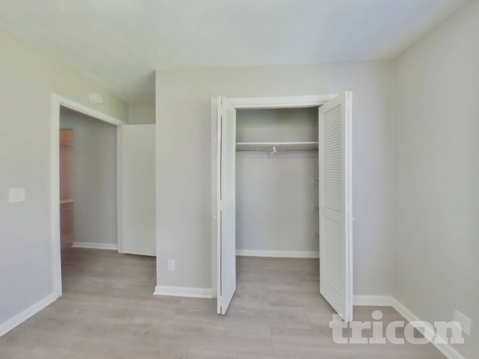 Building Photo - 671 Custer Cir