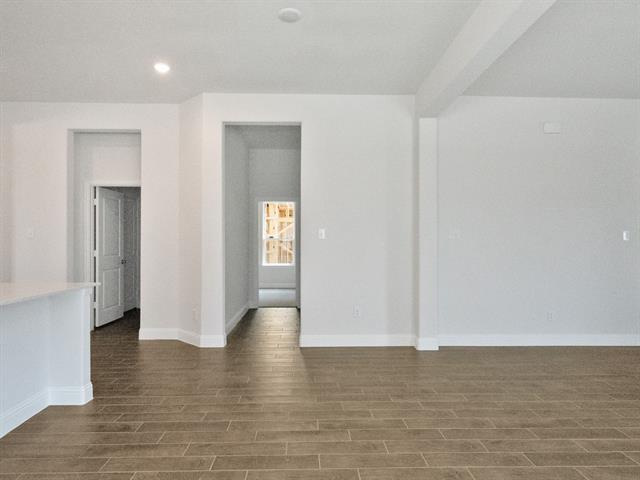 Building Photo - 505 Parrino Pky