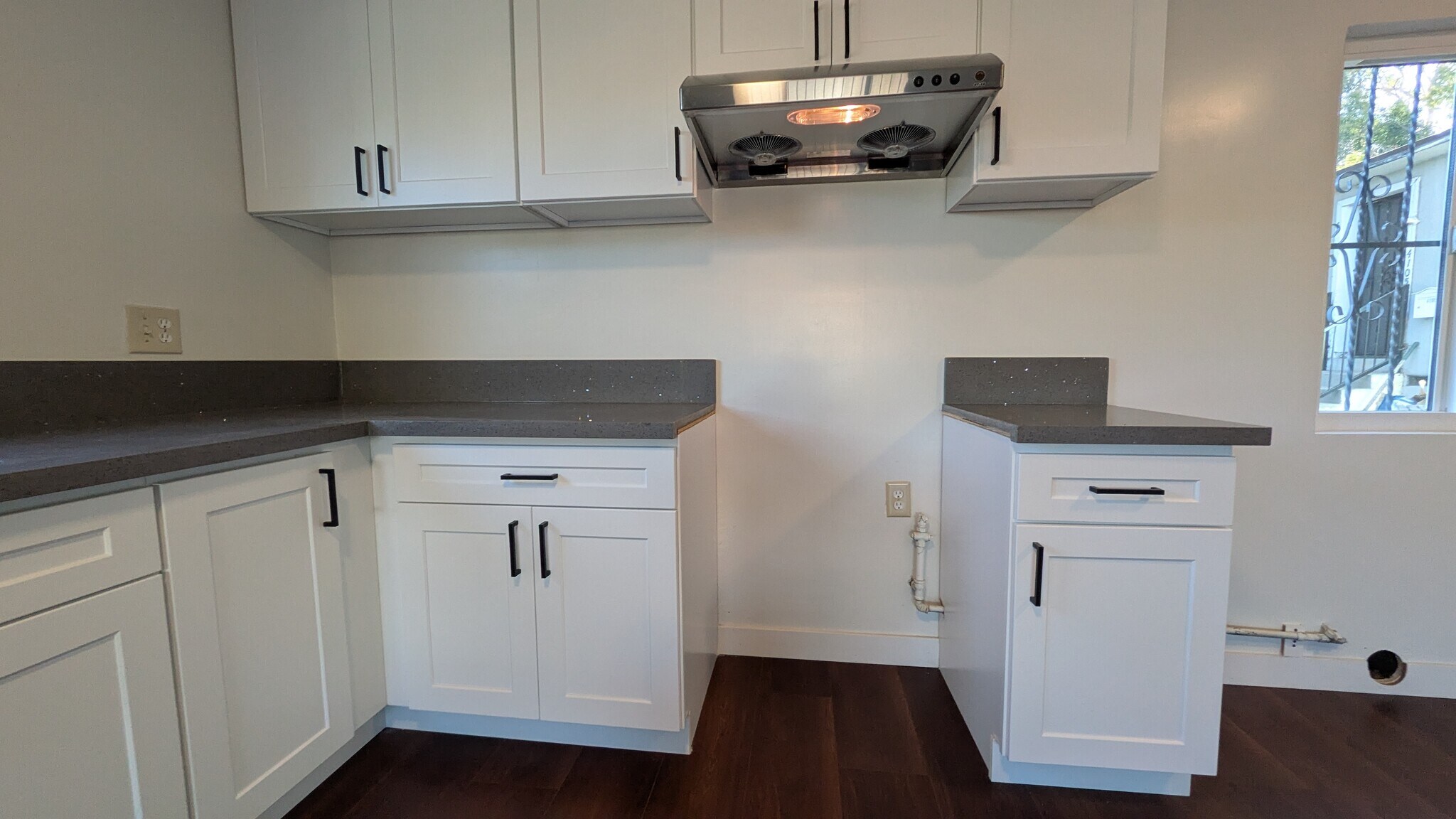 KITCHEN - 4111 Abner St