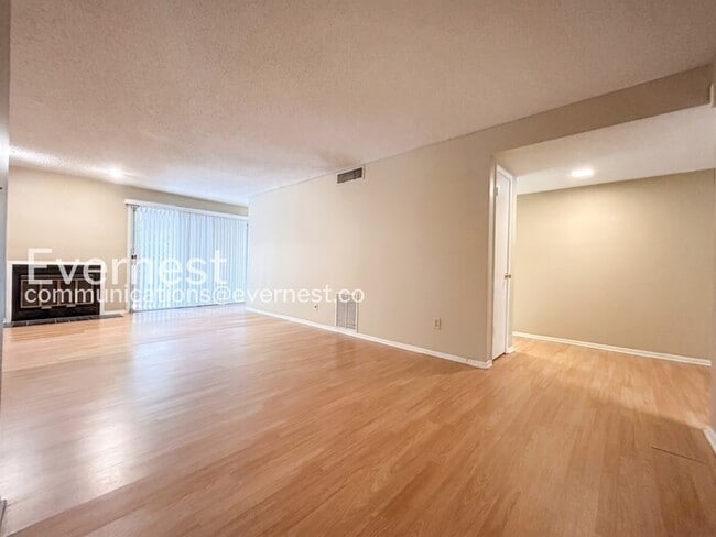 Building Photo - Spacious 2 Bed, 2 Bath Condo with Modern Amenities / No Pets Allowed / Available No!