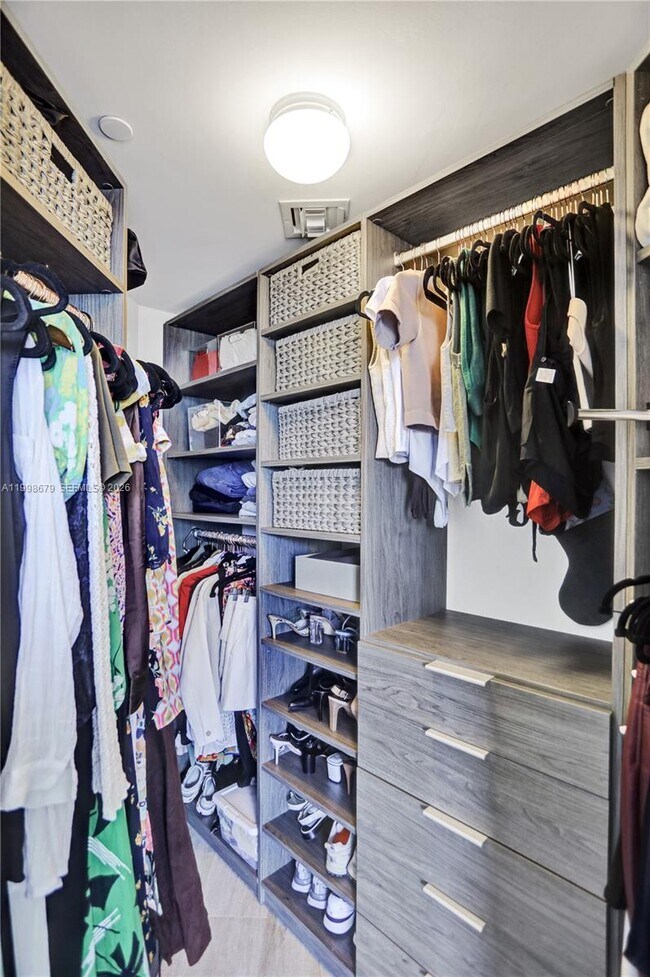 Building Photo - 45 SW 9th St