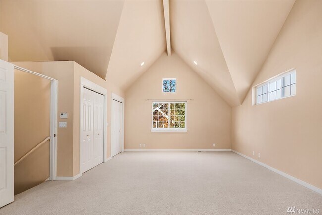 Building Photo - 920 17th Ave
