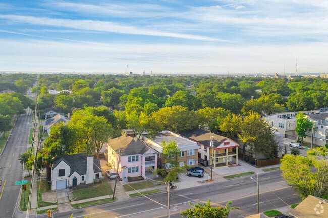 Aerial Photo - 4810 Live Oak St