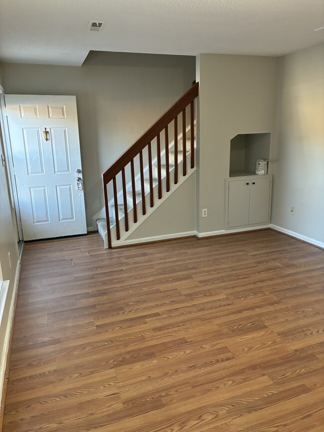 Building Photo - 114 Concord Dr