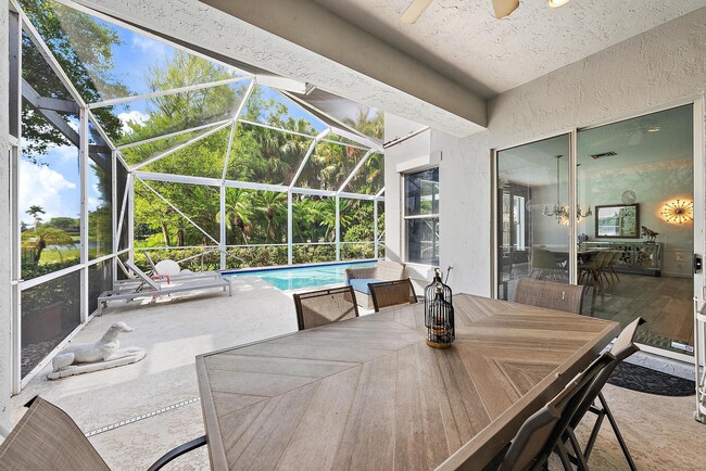 Building Photo - 8208 Heritage Club Dr