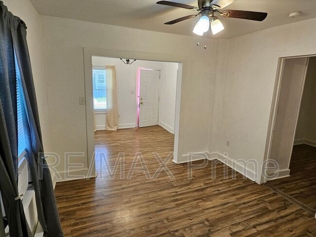 Building Photo - 120 S 10th St