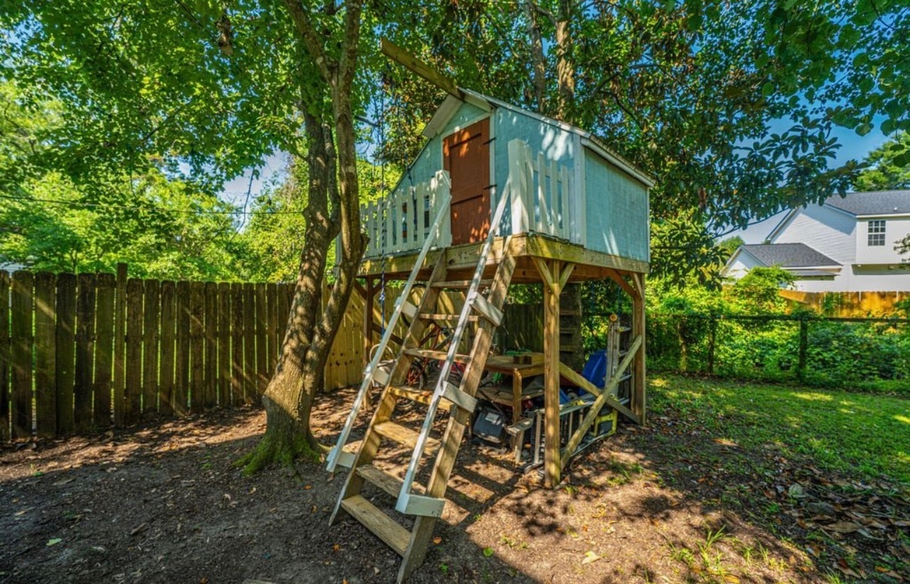 Building Photo - 103 Toura Ln