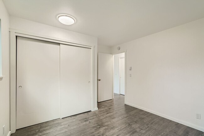 Building Photo - Amazing 1bed/1bath Apartment in White Center!