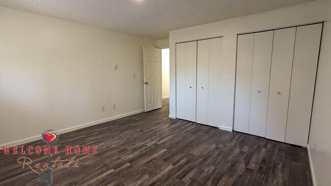Building Photo - Bryant - 1324A/1324B