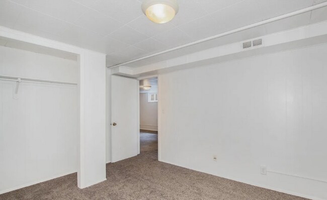 Building Photo - 1920 Springfield Dr