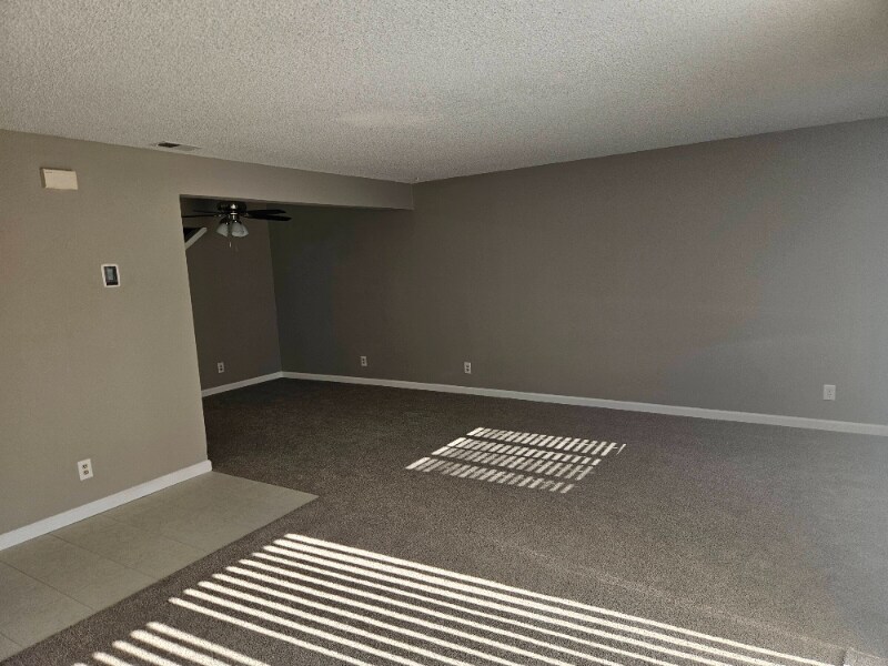 Building Photo - 5025 Valley Crest Dr