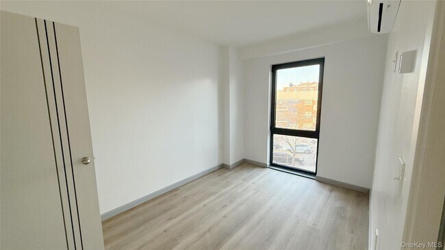 Building Photo - 70-40 45th Ave