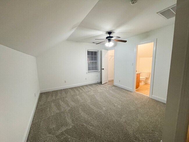 Building Photo - 282 Braddock Dr