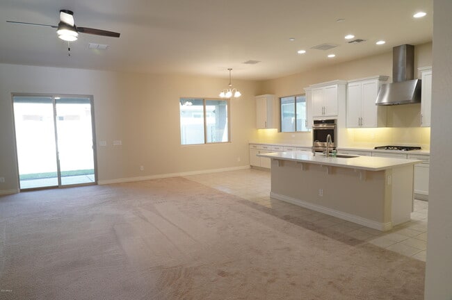 Building Photo - 10274 W Fetlock Trail