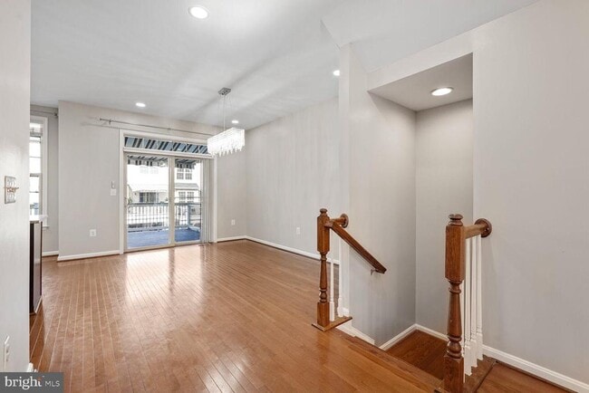 Building Photo - 102 Vista Knoll Dr