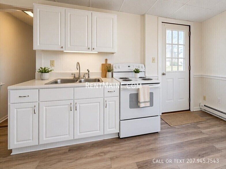 Building Photo - 38 Academy St