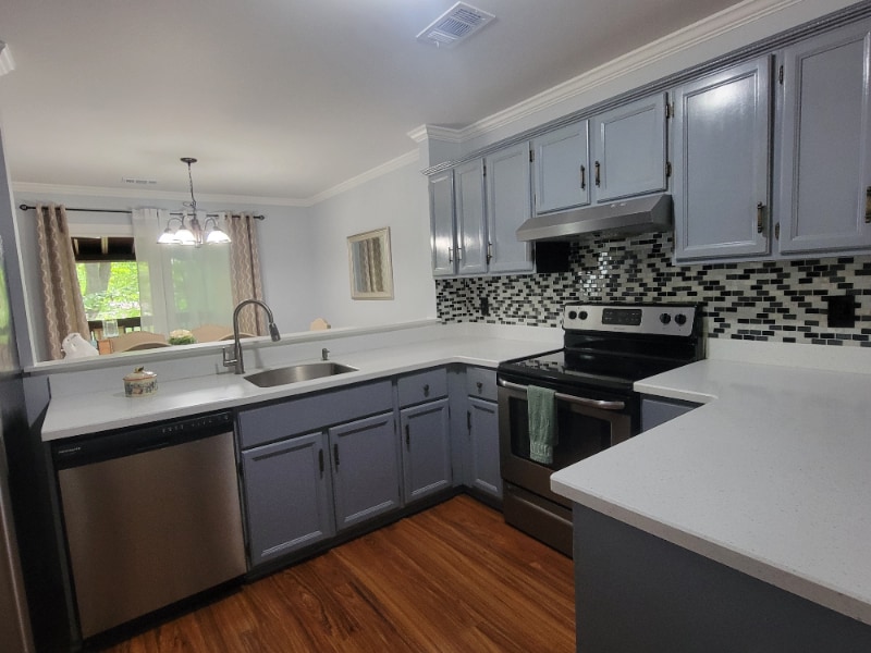 Building Photo - 216 Falls Cir