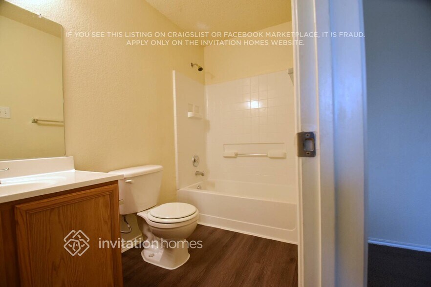 Building Photo - 4920 Waterford Dr