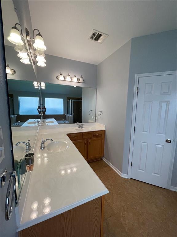 Building Photo - 501 King Eider Ln