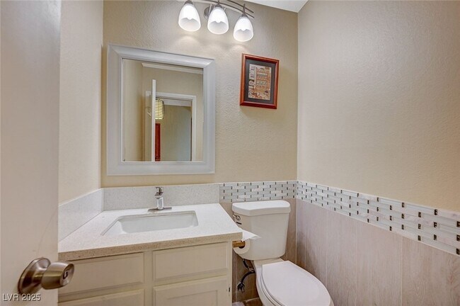 Building Photo - 5923 Laredo St